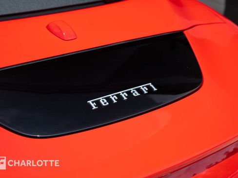 Used 2024 Ferrari Roma Spider RWD image 18