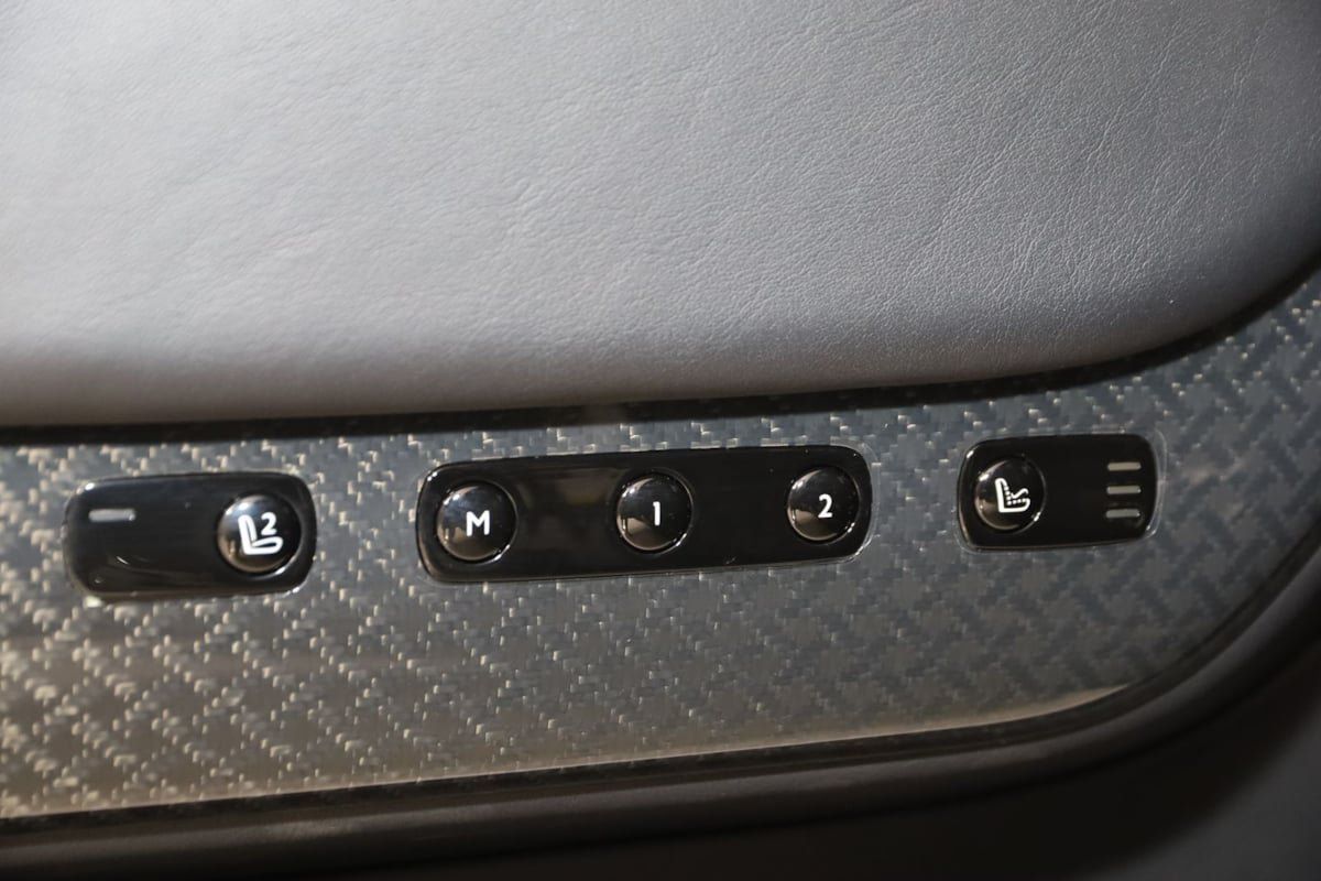 Used 2024 Rolls-Royce Cullinan Black Badge AWD/4WD image 50