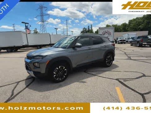 Used 2022 Chevrolet TrailBlazer LT w/ Convenience Package AWD/4WD image 4