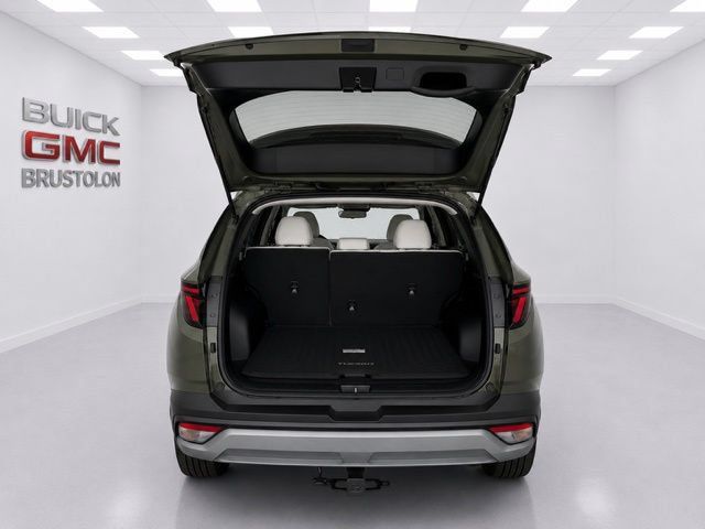 Used 2025 Hyundai Tucson SE AWD/4WD image 11