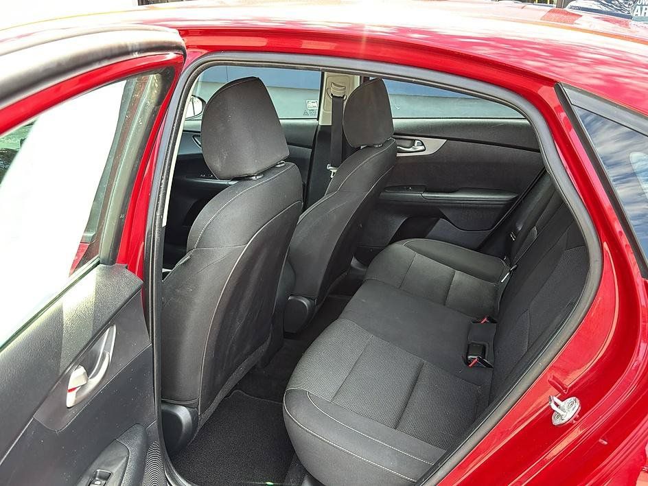 Used 2021 Kia Forte LXS FWD image 12