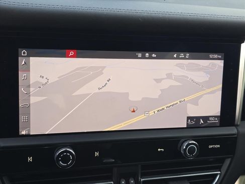 Used 2023 Porsche Macan Turbo image 17