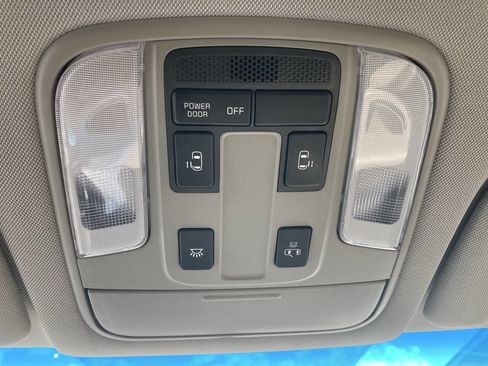 Used 2019 Kia Sedona EX image 48