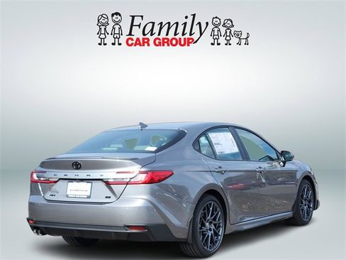New 2026 Toyota Camry SE image 4