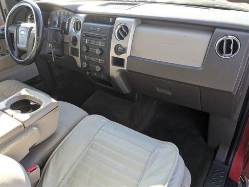 Used 2010 Ford F150 XLT image 19