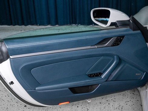 Used 2023 Porsche 911 Carrera 4S image 17