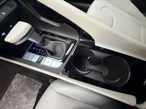 New 2026 Hyundai Elantra Limited w/ Cargo Package FWD image 16