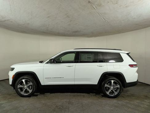 New 2026 Jeep Grand Cherokee L Limited AWD/4WD image 3