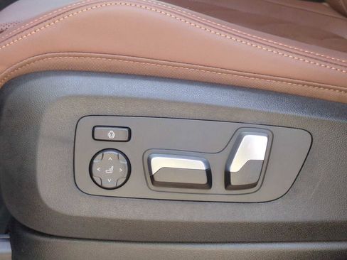 Used 2026 BMW X5 xDrive50e w/ Executive Package image 17