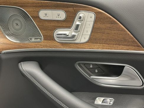 New 2025 Mercedes-Benz GLS 450 4MATIC image 16