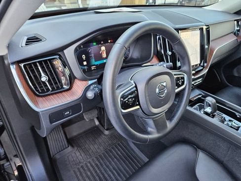 Certified 2024 Volvo XC60 B5 Plus w/ Protection Package Premier AWD/4WD image 19