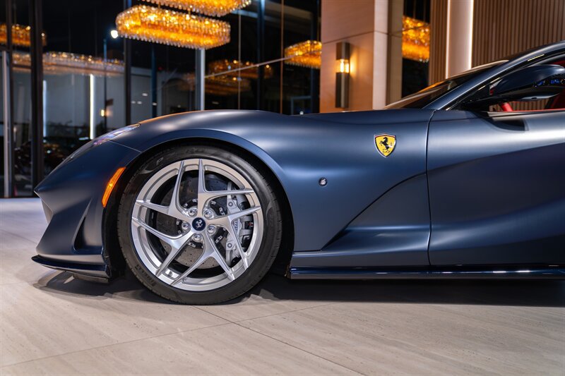 Used 2018 Ferrari 812 Superfast RWD image 12