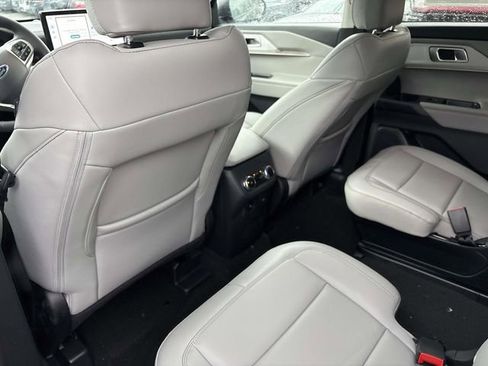 New 2026 Ford Explorer Active w/ Active Comfort Package AWD/4WD image 18