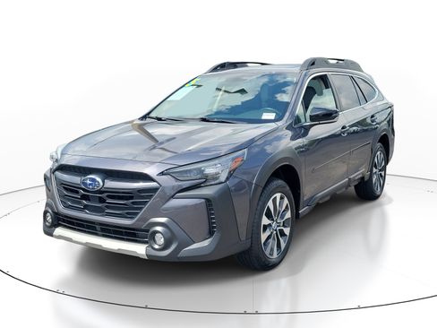 Certified 2025 Subaru Outback Limited AWD/4WD image 3