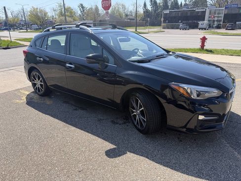 Used 2017 Subaru Impreza 2.0i Limited w/ Moonroof/BSD & Rcta/Eyesight image 5