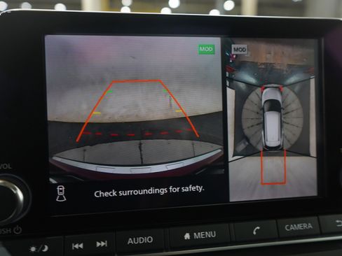 Used 2021 Nissan Rogue SV w/ Premium Package image 29