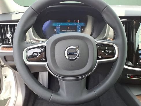 New 2026 Volvo V60 B5 Cross Country Plus w/ Climate Package AWD/4WD image 17