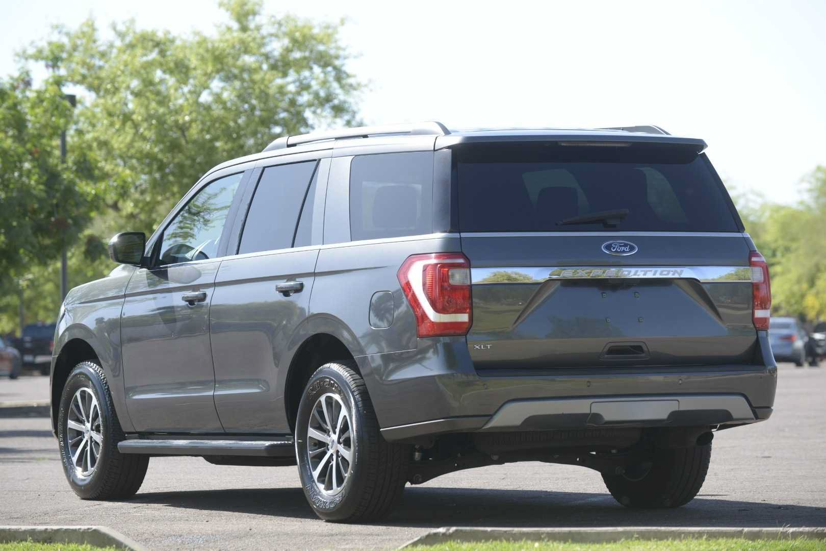 Used 2021 Ford Expedition XLT AWD/4WD image 5