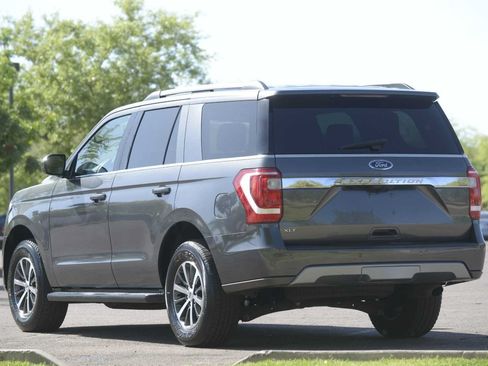 Used 2021 Ford Expedition XLT AWD/4WD image 5
