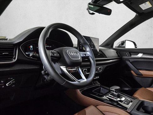Certified 2024 Audi Q5 2.0T Premium Plus AWD/4WD image 10