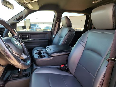 Used 2021 RAM 5500 Tradesman w/ Chrome Appearance Group image 13