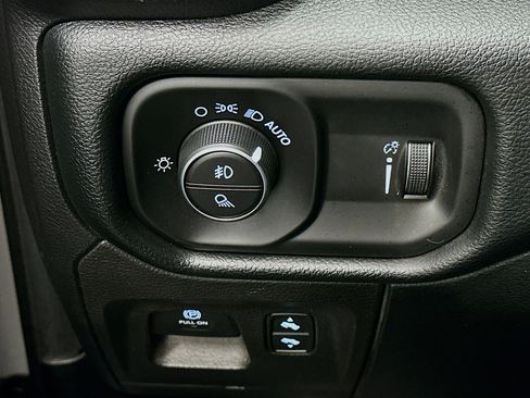 Used 2021 RAM 1500 Big Horn image 17