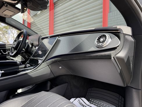 Used 2022 Mercedes-Benz EQS 450+ Sedan image 18