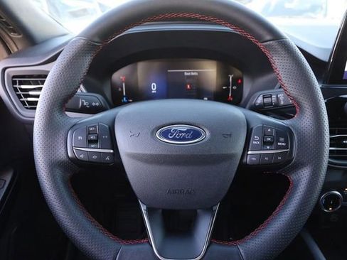 Used 2025 Ford Escape ST-Line image 10