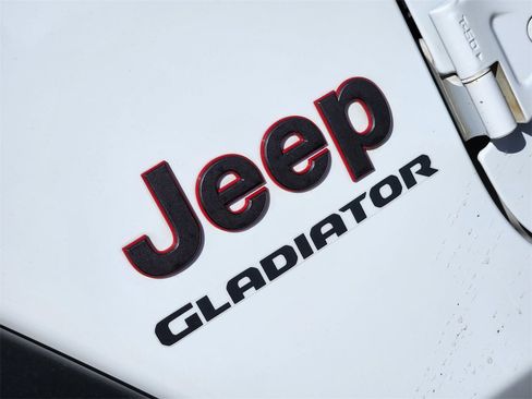 Used 2020 Jeep Gladiator Rubicon image 12