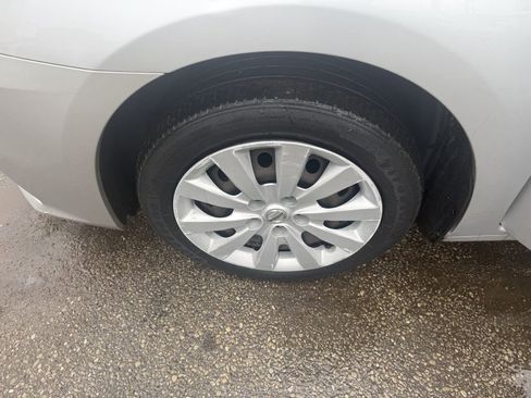 Used 2016 Nissan Sentra S image 15