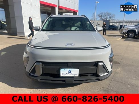 Used 2024 Hyundai Kona SEL image 2