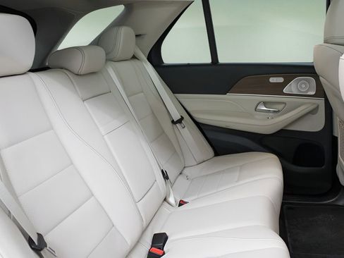 Used 2022 Mercedes-Benz GLE 450 4MATIC image 30