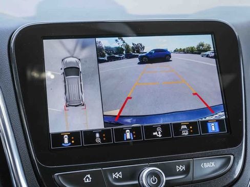 Used 2023 Chevrolet Equinox Premier FWD image 22