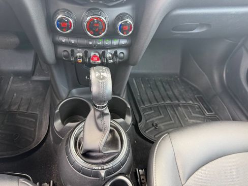 Used 2015 MINI Cooper 4-Door Hardtop FWD image 15