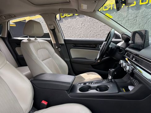 Used 2022 Honda Civic Touring image 19