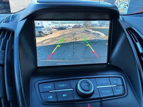 Used 2018 Ford Escape SE w/ SE Sync 3 Package image 19