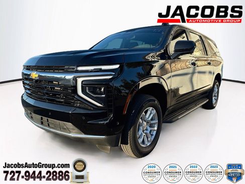 Used 2026 Chevrolet Suburban LS RWD image 1