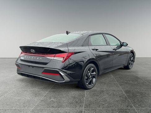 New 2026 Hyundai Elantra Sport FWD image 5
