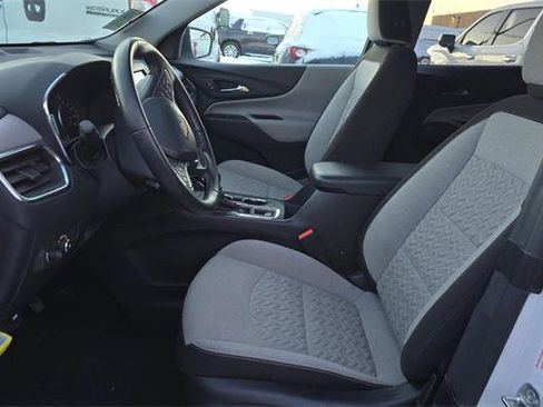 Used 2024 Chevrolet Equinox LT image 7