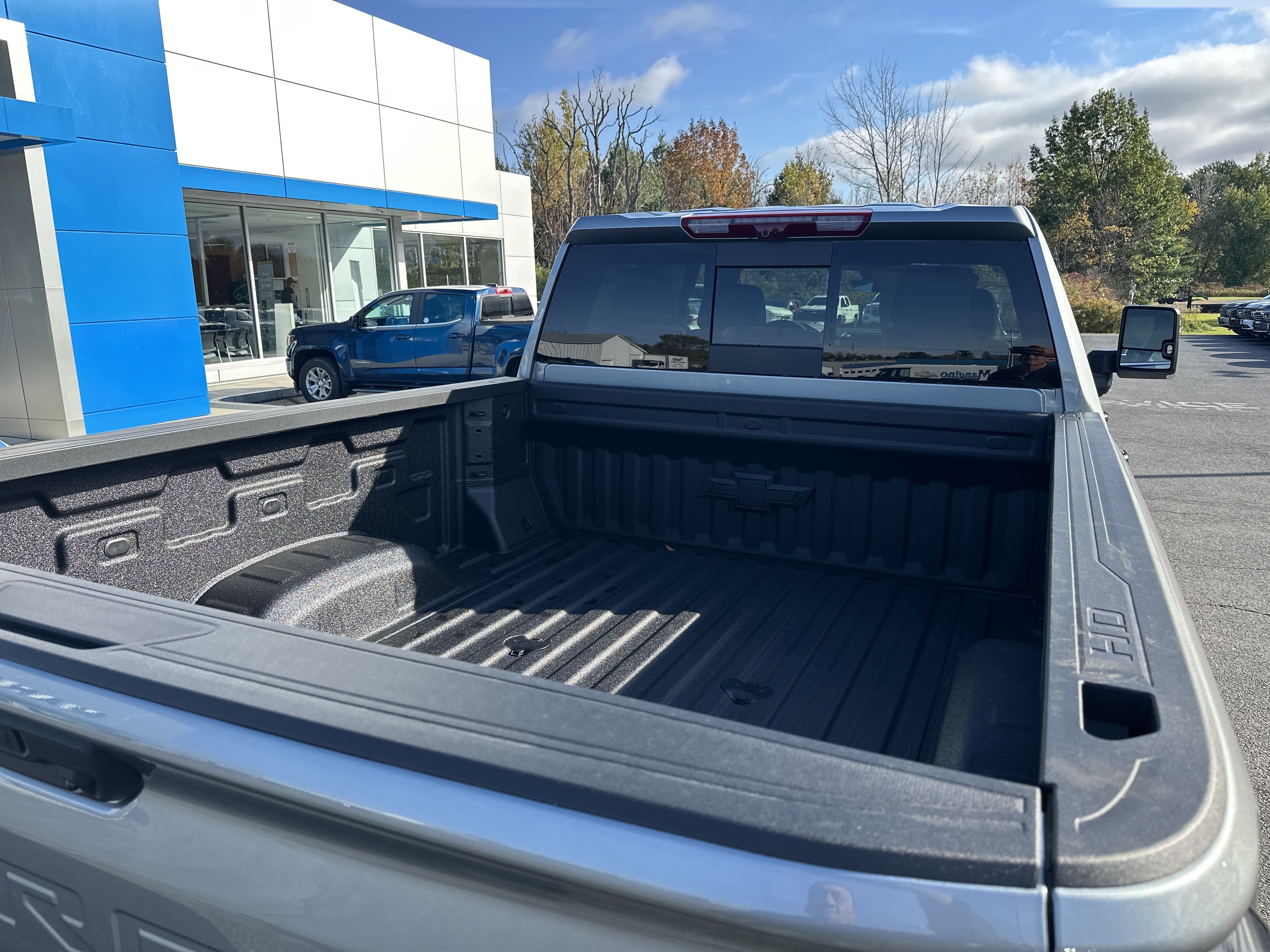 New 2026 Chevrolet Silverado 2500 High Country w/ High Country Premium Package AWD/4WD image 6