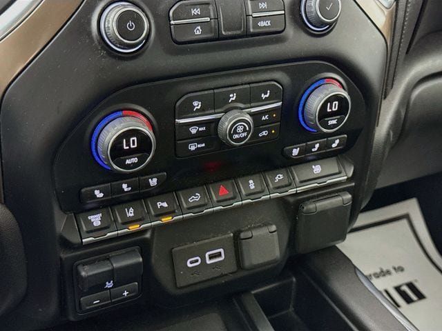 Used 2022 Chevrolet Silverado 3500 High Country AWD/4WD image 17
