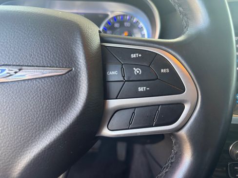 Used 2018 Chrysler 300 Touring w/ Sport Appearance Package RWD image 17