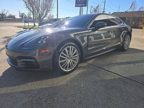 Used 2018 Porsche Panamera 4S image 6