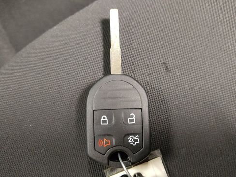 Used 2019 Ford Fiesta SE image 32