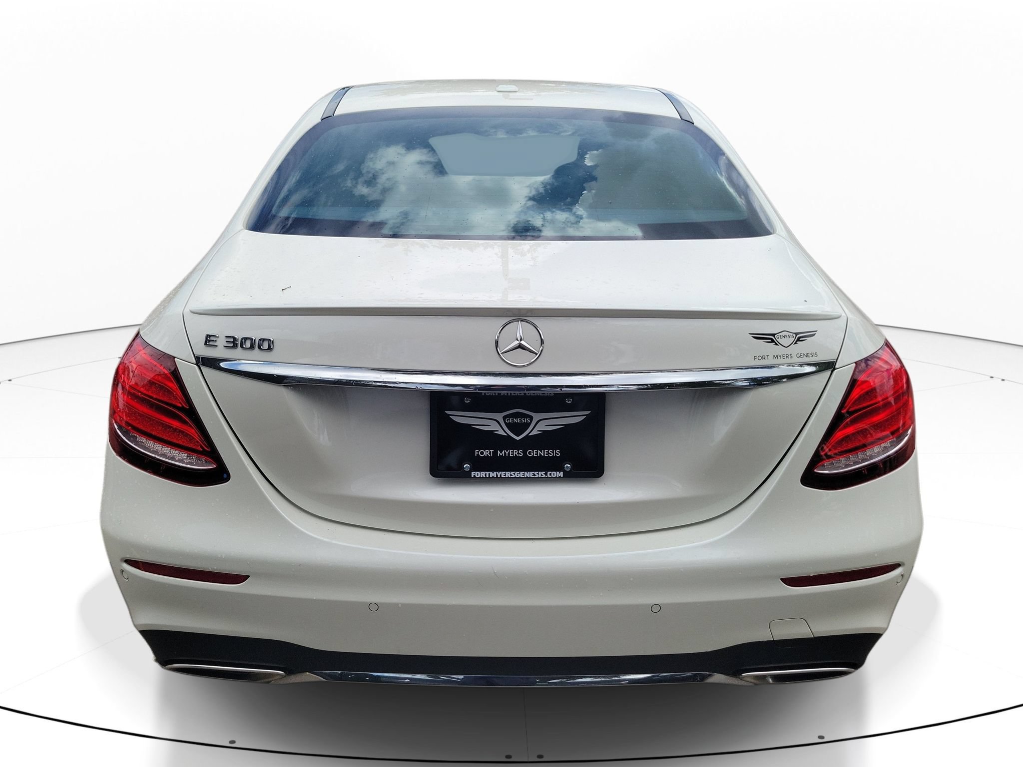 Used 2018 Mercedes-Benz E 300 image 3