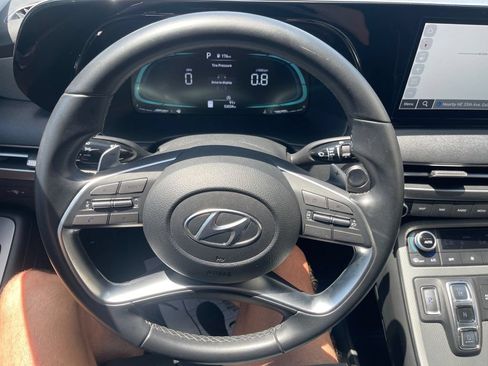 Used 2024 Hyundai Palisade SEL FWD image 16