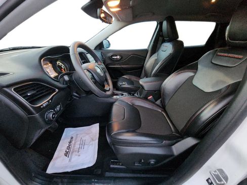 Used 2022 Jeep Cherokee Trailhawk image 41