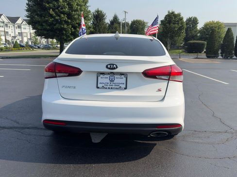 Used 2017 Kia Forte S w/ S Technology Package FWD image 5