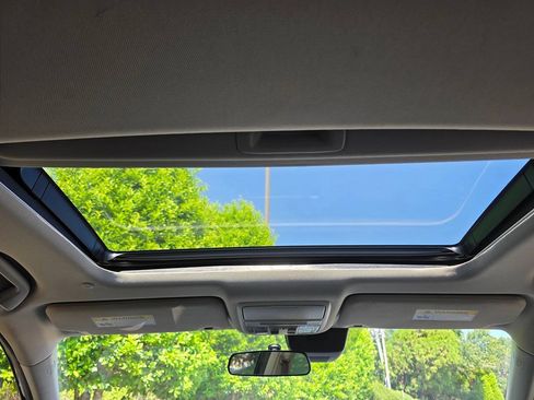 Used 2018 Honda Accord EX image 30