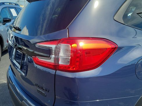 Certified 2025 Subaru Ascent Bronze Edition AWD/4WD image 11